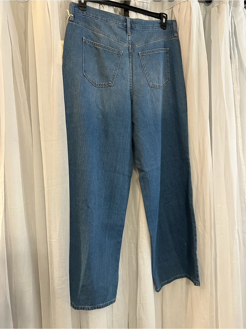 Universal Thread Women's Blue Flare Jeans - Picture 3 of 12